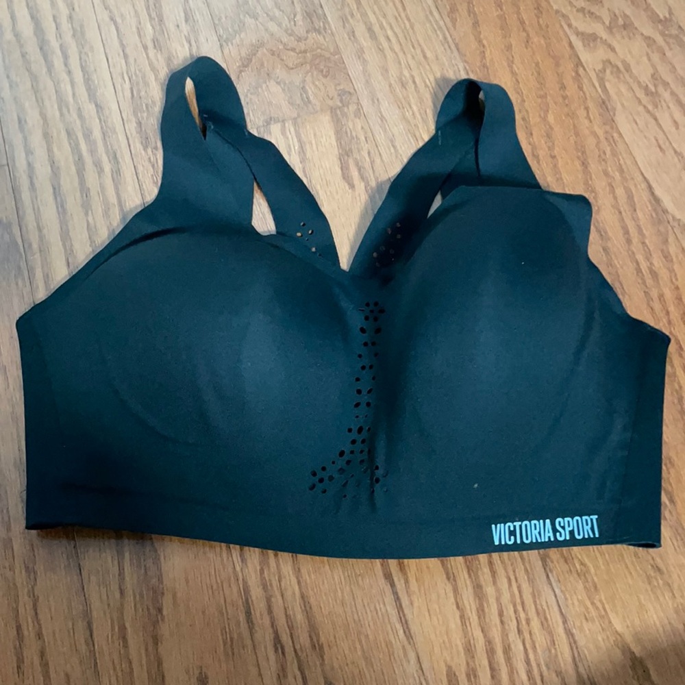 Victoria sport 34dd black sports bra